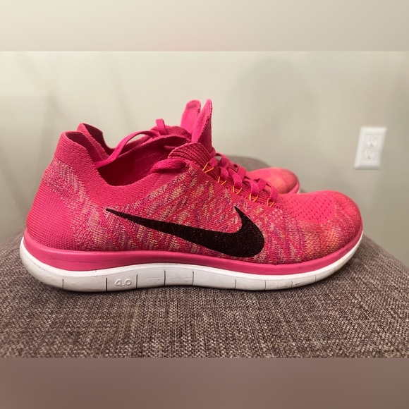 Pink Nike Fly Knit Running Shoes 
Size 8 - Picture 2 of 7